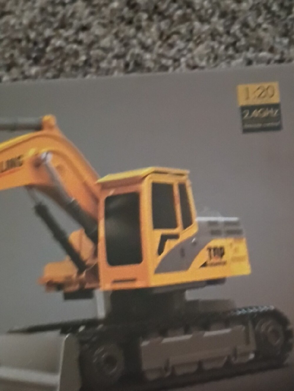 Yellow Alloy Excavator Toy - Kids Construction Vehicle - Picture 5 of 12